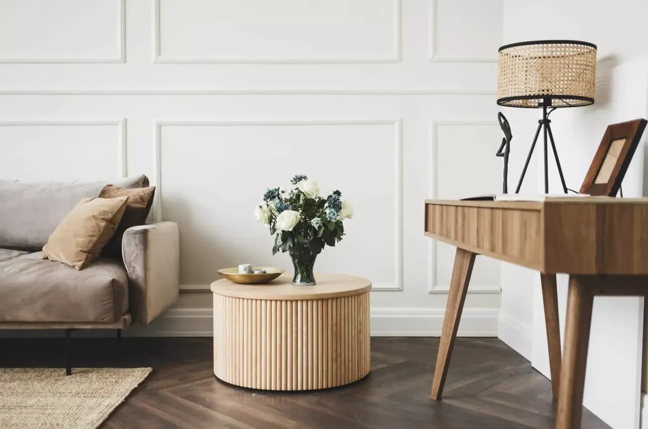 Jakie kołki do listew przypodłogowych PCV wybrać, aby uniknąć problemów?