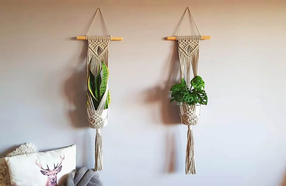 Jak łatwo zrobić makramę kwietnik na ścianę – krok po kroku