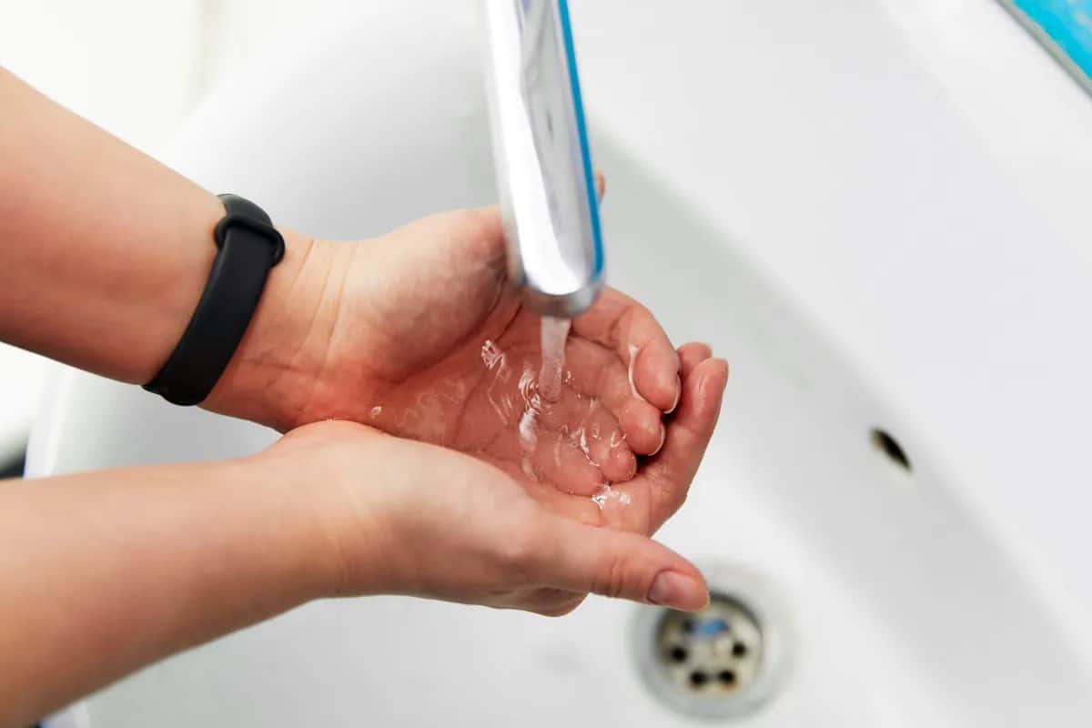 Jak zwiększyć ciśnienie w kranie i uniknąć problemów z wodą