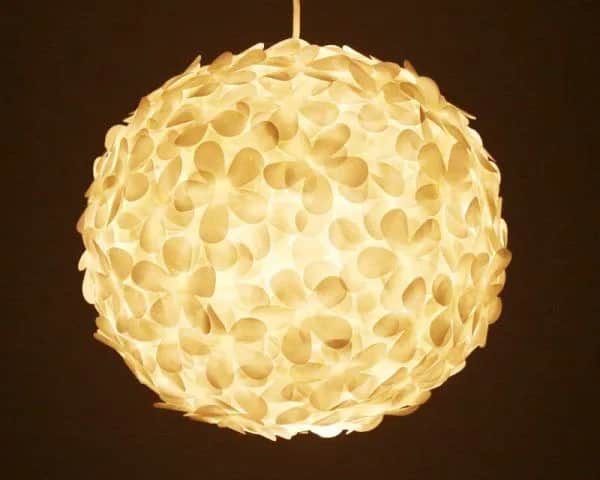 Jak samemu zrobić żyrandol i stworzyć unikalny element dekoracyjny